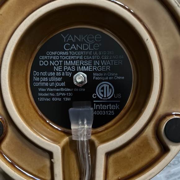 Yankee candle wax warmer with timer - Picture 2 of 7